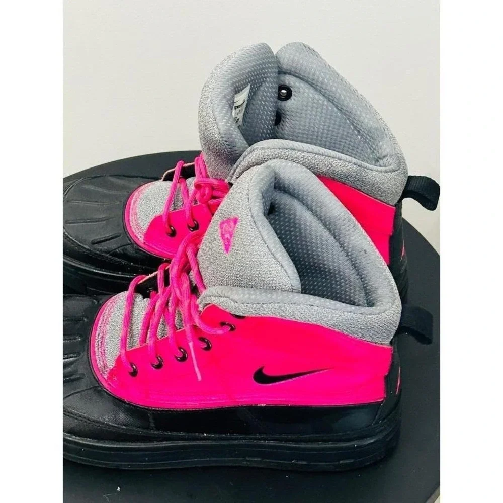 Nike ACG Woodside 2 High Pink Black Duck Boots 524876-600 Youth 6.5Y / Womens 8